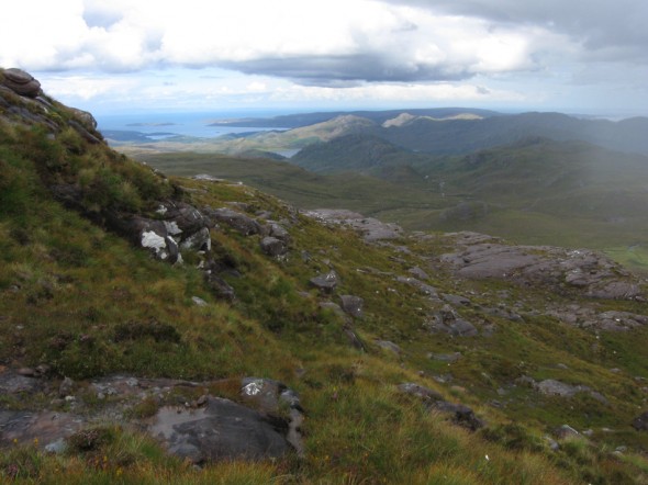 On way up Beinn an Eoin