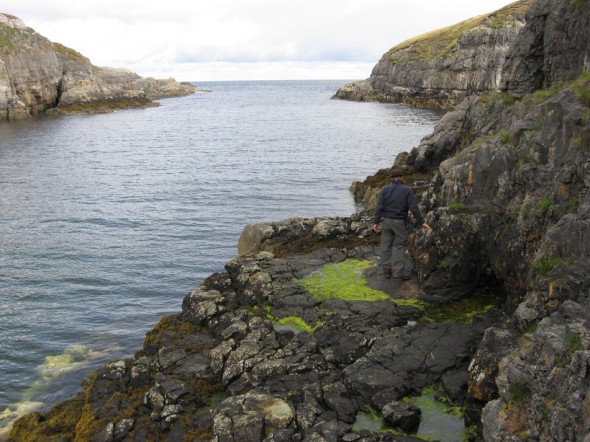 Side of Geodha Smoo inlet