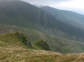 Nantlle ridge offshoots - the section with visible striations would be Craig Trum y Ddysgl, the crags by Trum y Ddysgl (the third top of the day)