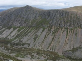 Creag an Leth-choin/Lurcher's Crag over the Lairig Ghru
