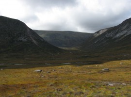 Looking left (west) into Glen Geusachan