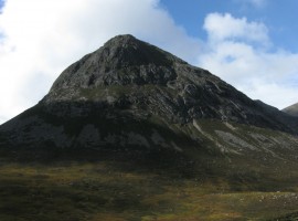 Looking up at the Devil's Point