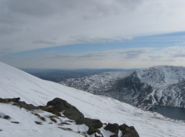 Cloud, slope, and horizon