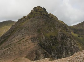 Approaching Corrag Bhuidhe