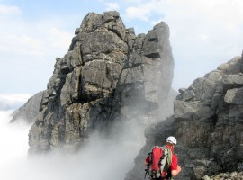 Mist creeping around the Bhasteir Tooth and Am Basteir